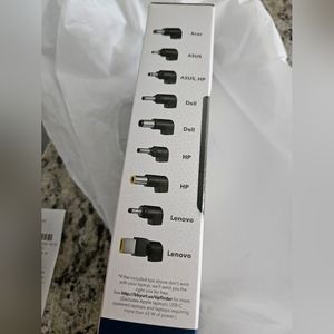 Insignis universal laptop charger